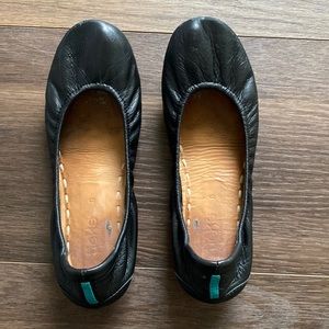 Black Tieks
